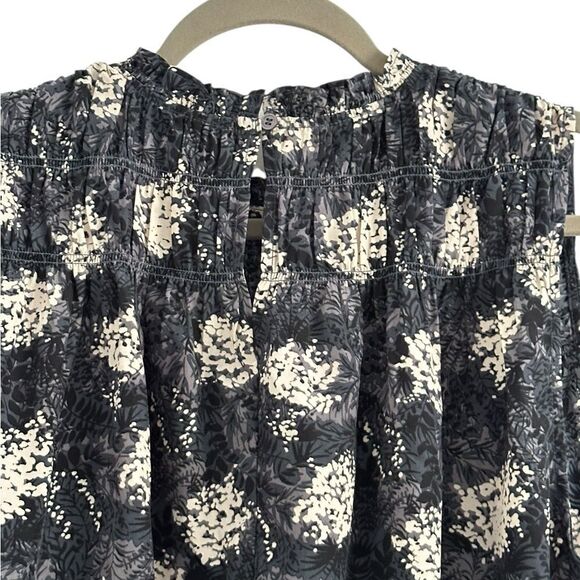 Joie Black and White Leaf Print Sleeveless Smocked Yoke Top | Size XXL - Picture 7 of 10